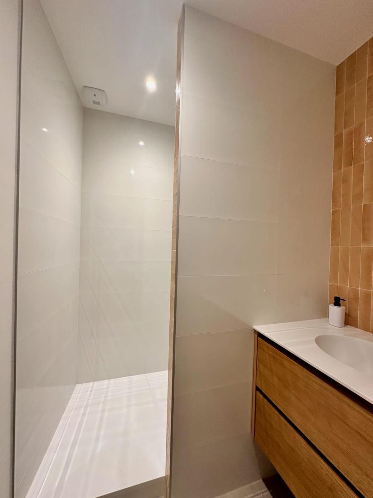 Les Palmiers - Appartement Une Chambre Vue Canal เลอ โกร-ดู-รัว ภายนอก รูปภาพ